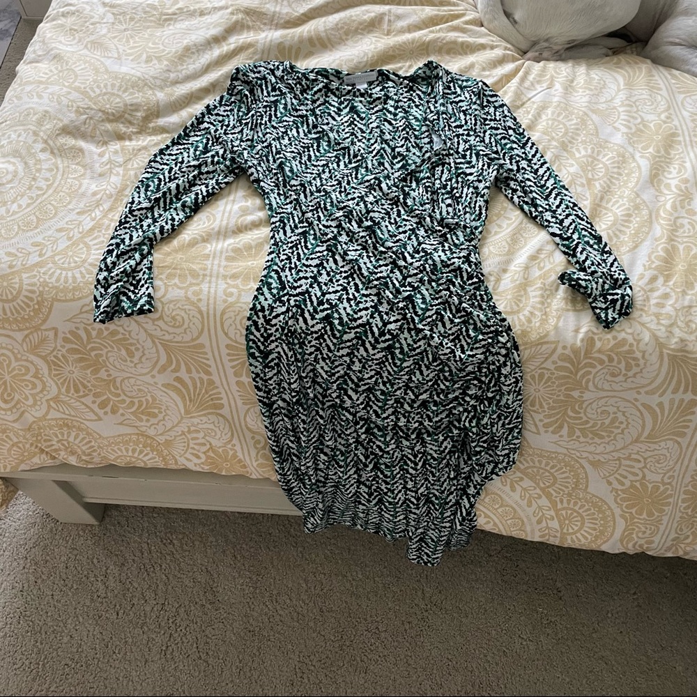 New York and Company stretch faux wrap dress